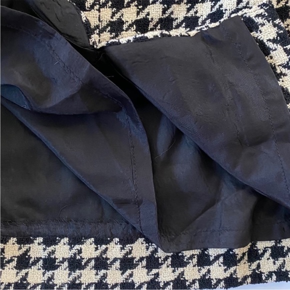 Carolina Herrera Houndstooth Wool Pencil Skirt | 10 - Picture 4 of 6